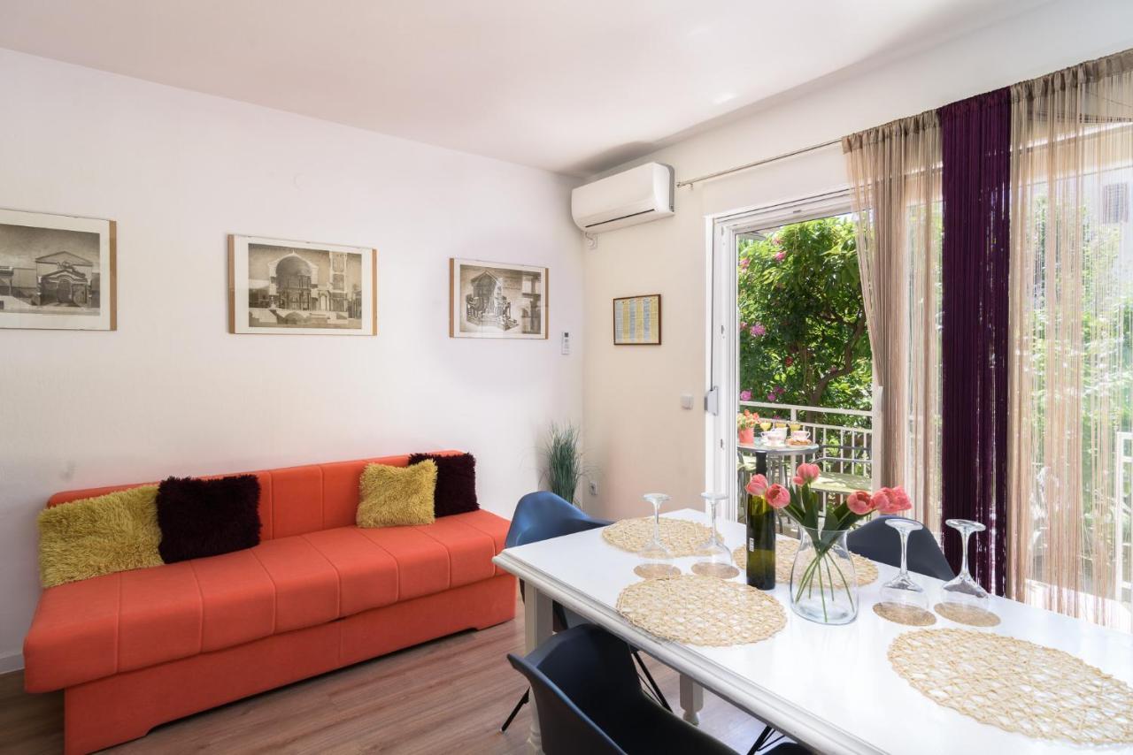 Apartments Mare Trogir Bagian luar foto