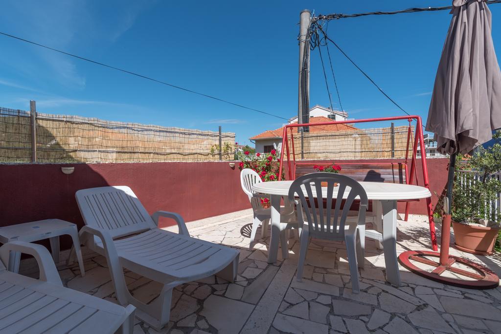 Apartments Mare Trogir Bagian luar foto
